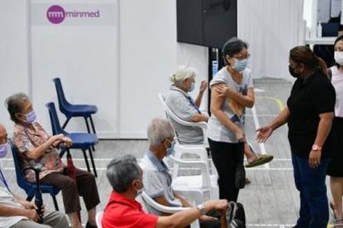 Singapore tiêm vắc xin COVID-19 tăng cường từ tháng này