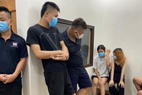 Bắt quả tang 7 đối tượng tổ chức sử dụng ma túy trong mùa dịch