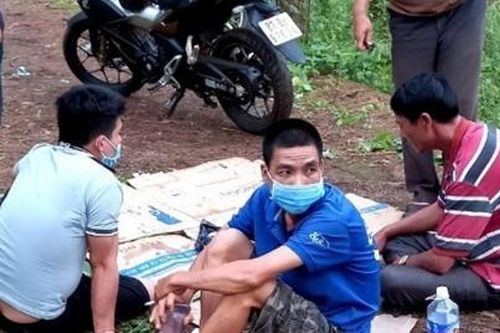 Gia Lai: Ăn nhậu trong rừng thông giữa mùa dịch, 5 người bị phạt 50 triệu đồng