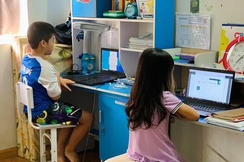 Laptop giá rẻ cháy hàng đầu năm học mới