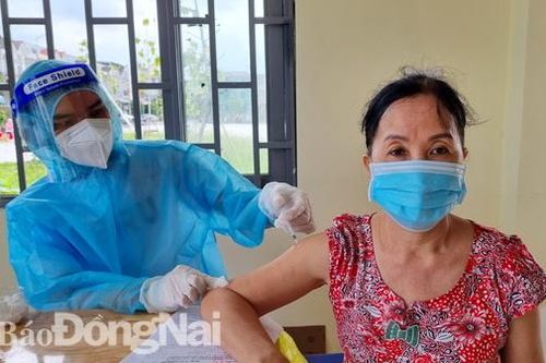 Sáng 4-9: Ghi nhận thêm gần 1 ngàn ca mắc Covid-19