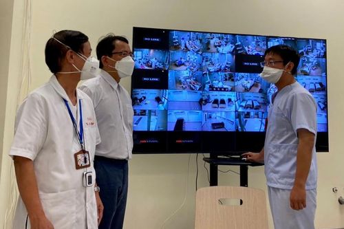 Đoàn tình nguyện Trường Cao đẳng Y tế Lâm Đồng tiếp tục ở lại hỗ trợ Bình Dương