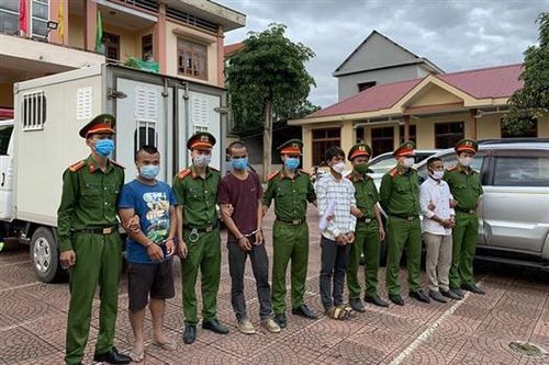 Kiên quyết xử lý các đối tượng tấn công lực lượng công an