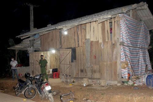 Lái xe công trình bị đồng nghiệp đâm tử vong sau bữa rượu