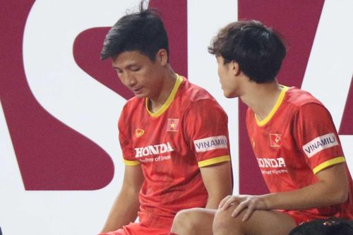 Minh Vương, Tiến Dũng tập theo giáo án riêng ở tuyển Việt Nam