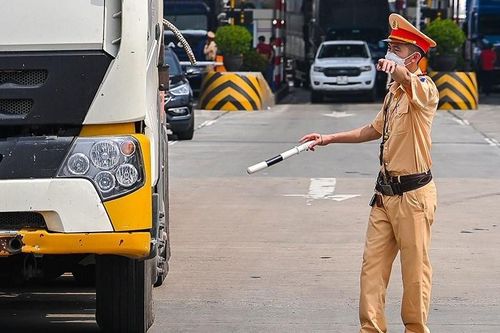 Tài xế xe 'luồng xanh' chở người từ TP.HCM về Tiền Giang