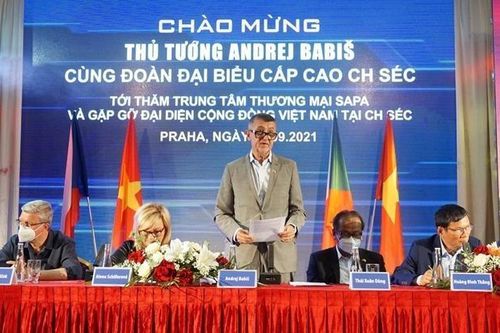 Thủ tướng Cộng hòa Séc đánh giá cao quan hệ với Việt Nam và vị thế của cộng đồng người Việt