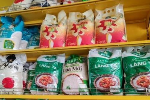 Vừa cam kết bán đúng giá, 2 cửa hàng Bách hóa xanh lại bị phát hiện bán hàng không đúng giá niêm yết