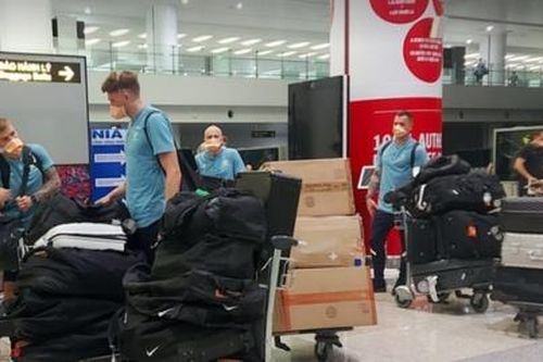 Đội tuyển Australia đã có mặt tại Hà Nội, sẵn sàng làm khách trên sân Mỹ Đình