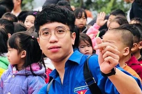 Nam sinh Học viện Âm nhạc Quốc gia viết đơn tình nguyện tham gia chống dịch