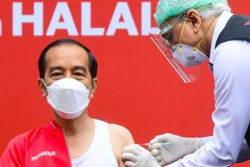 Tổng thống Indonesia bị lộ giấy chứng nhận tiêm vắc-xin