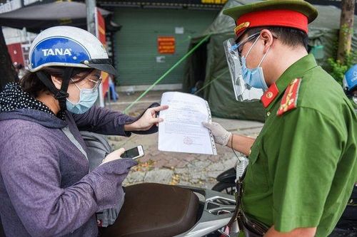 Hà Nội dành thêm 2 ngày để chuẩn bị việc cấp giấy đi đường