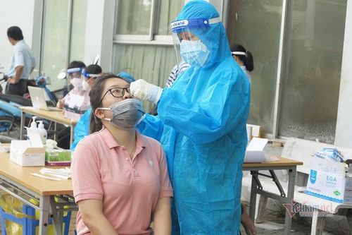 TP.HCM tăng tốc xét nghiệm, phấn đấu kiểm soát dịch trước ngày 15/9