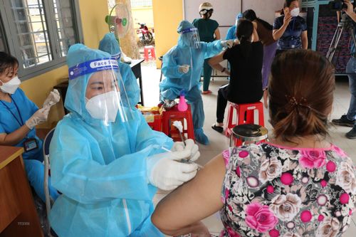 Bộ Y tế yêu cầu 5 địa phương hoàn thành tiêm mũi 1 trước ngày 15/9