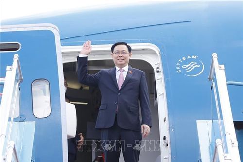 Hình ảnh Chủ tịch Quốc hội lên đường dự WCSP5, thăm và làm việc với EP, Bỉ và Phần Lan
