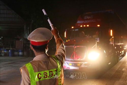 Vừa phòng, chống dịch, vừa bảo đảm trật tự an toàn giao thông