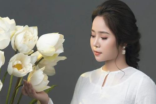 Đại sứ Phật ca Phương Dư bén duyên nhạc Phật từ hoạt động thiện nguyện