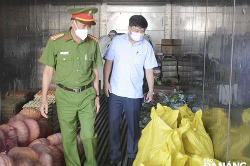 Công an thành phố đã cung ứng cho nhân dân hơn 120 tấn gạo, 130 tấn thịt, 50 tấn cá