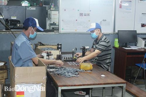 Công đoàn hỗ trợ bữa ăn cho người lao động tại hơn 100 doanh nghiệp thực hiện '3 tại chỗ'