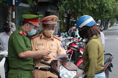 Hướng dẫn chính thức của Công an Hà Nội về cấp giấy đi đường, thẻ mua hàng trong vùng 1