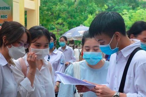 Số lượng thí sinh điều chỉnh nguyện vọng tăng vọt: Dự báo điểm chuẩn ĐH biến động thế nào?
