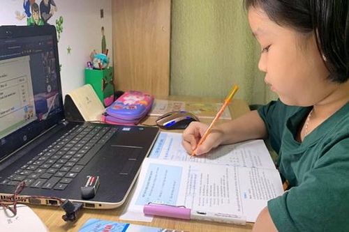 Ngày học đầu tiên của năm học mới giữa tâm dịch