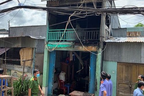 An Giang: Truy tìm nghi phạm phóng hỏa giết người