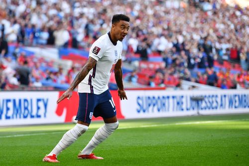 Lingard bắt chước kiểu ăn mừng của Ronaldo