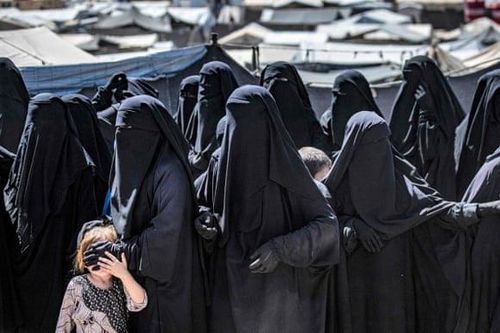 Tiết lộ từ cô dâu IS về mạng lưới đứng sau vụ đánh bom sân bay Kabul