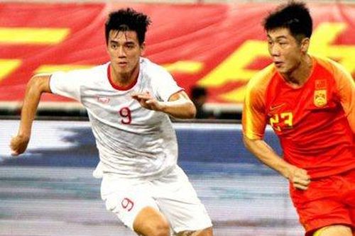 Tuyển Việt Nam sẽ gặp Trung Quốc ở UAE