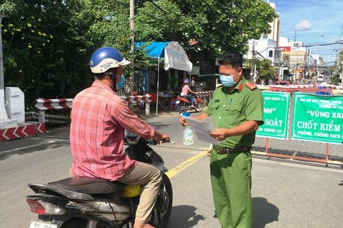 Bến Tre chuẩn bị phương án chống dịch gắn phục hồi, phát triển kinh tế