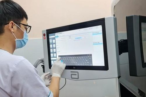 Cận chiến với COVID-19: Chiến binh tuổi 20 trên tuyến lửa