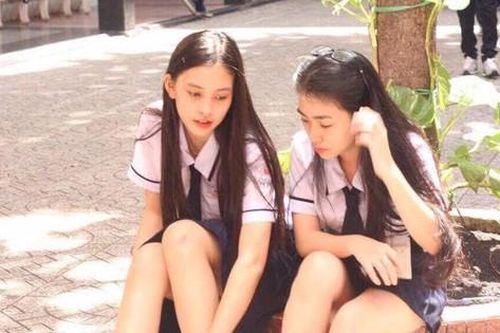 Tiểu Vy và dàn hậu tung ảnh thời cấp 3 xinh đẹp đốn tim fan