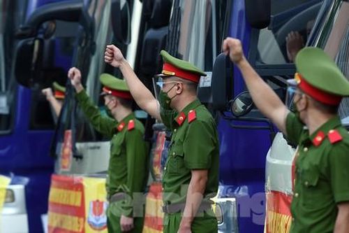 650 cán bộ, học viên Cảnh sát tiếp tục chi viện cho miền Nam chống dịch