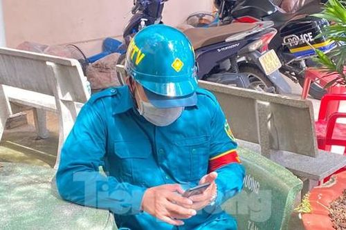Đeo băng tuần tra, giả danh dân quân để thông chốt ở Bình Dương