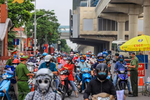 Ghi nhận ngày đầu 39 chốt kiểm soát giao thông vào vùng đỏ