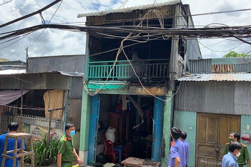 Truy tìm nghi phạm khóa cửa ngoài phóng hỏa giết người lúc rạng sáng do ghen tuông tình ái