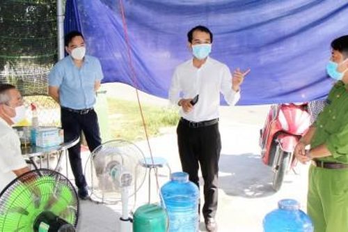 Y tế - Sức khỏe Tin tức y tế Kiểm tra công tác phòng chống dịch tại xã Hải Dương và thăm người dân vùng giãn cách, phong tỏa
