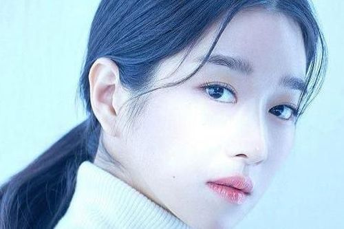 NÓNG: 'Điên nữ' Seo Ye Ji tái xuất, hóa 'đóa hoa nguy hiểm' trong K-drama mới?