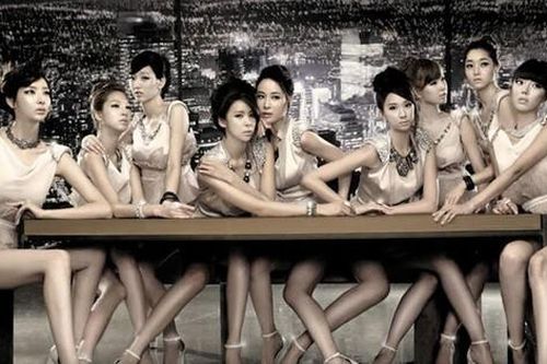 Những lỗi photoshop 'đi vào lòng đất' của K-Pop: Lộ liễu thế này bảo sao ai cũng nhìn ra!