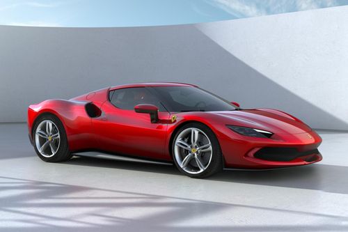 Italy đấu tranh cho Ferrari và Lamborghini để giữ động cơ đốt trong