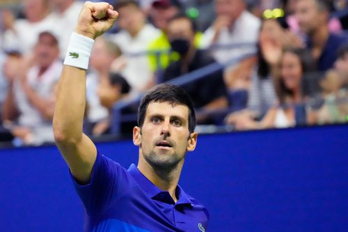 Djokovic vào tứ kết US Open