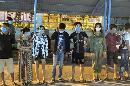 Cà Mau: Bắt quả tang 8 đối tượng tụ tập sử dụng ma túy trong lúc giãn cách