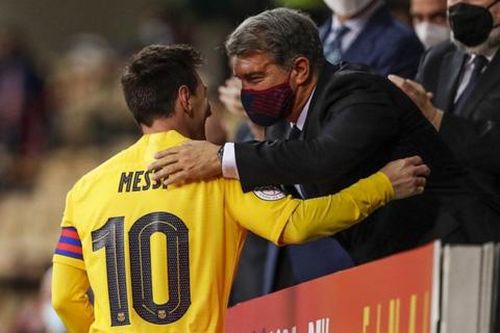Chủ tịch Barca nói lời 'gan ruột' với Messi