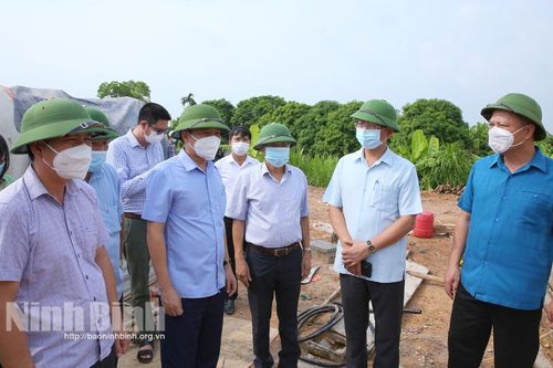 Lãnh đạo UBND tỉnh kiểm tra một số công trình phòng, chống lụt bão trên địa bàn huyện Kim Sơn