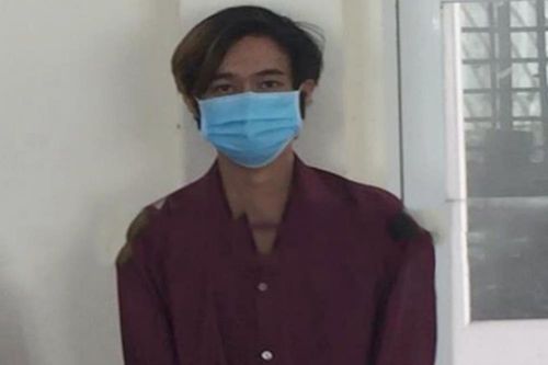 Cầm dao đâm công an khi bị nhắc nhở tụ tập ăn nhậu trong mùa dịch