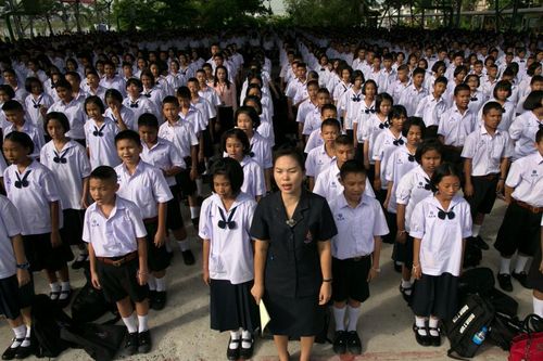 Thái Lan triển khai 'hộp cát vùng an toàn' đưa trẻ trở lại trường học