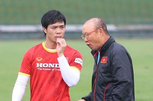 Công Phượng ăn tập cùng đội U22 chờ lên tuyển Việt Nam