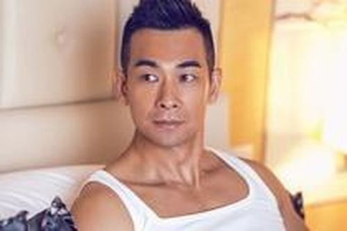 Triệu Văn Trác mua vui ở show giải trí sau khi bị chê hết thời