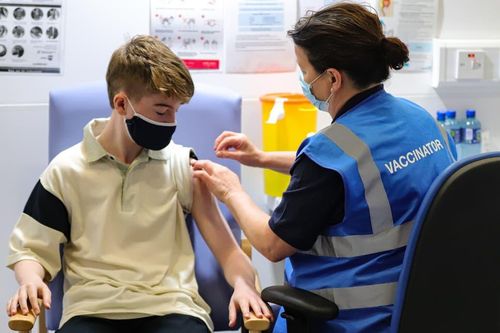 Những quốc gia ưu tiên tiêm vaccine cho học sinh